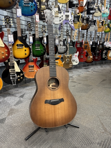 ギター Taylor Guitar 717 - Builder's Edition Builder's Edition 717 | Taylor Guitars
