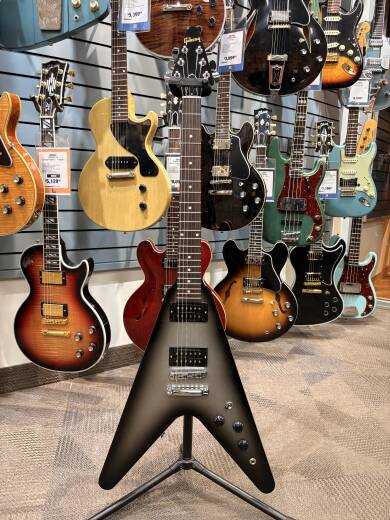 Gibson 80's Flying V Silverburst 2