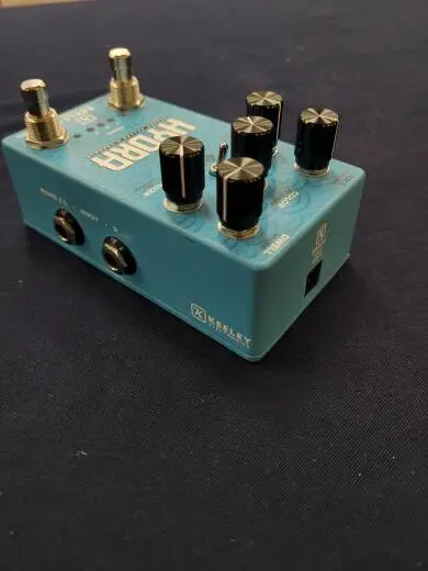 Keeley HYDRA Stereo Reverb & Tremolo Pedal 2