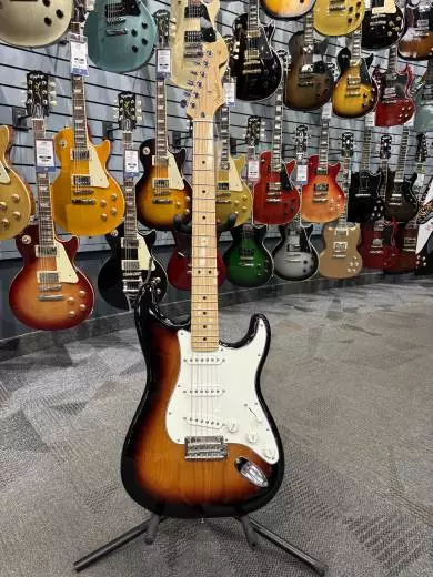 Store Special Product - Fender Player Strat