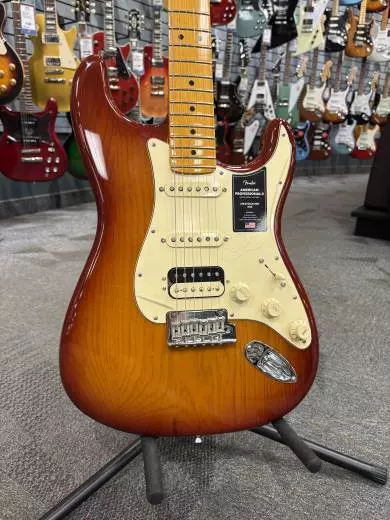 Fender - 011-3912-747 2