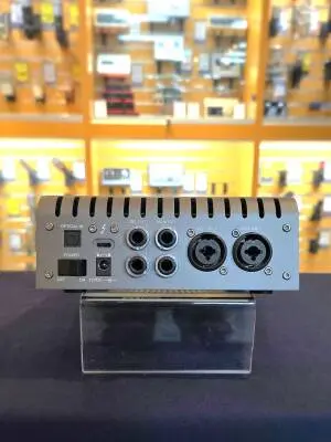Universal Audio - UA-APLTWXQ 2