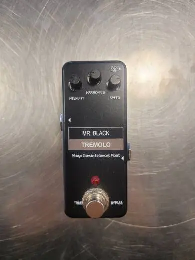 MR. BLACK TREMOLO MINI