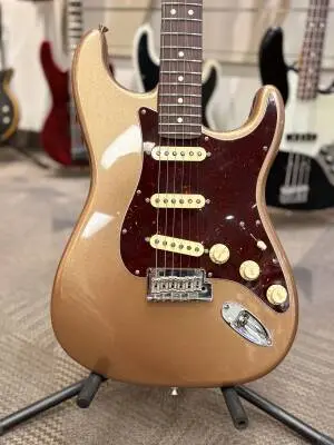 Fender - 011-3900-753 2