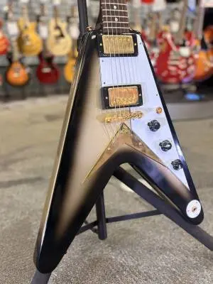 Gibson Custom Shop Flying V Silverburst 2