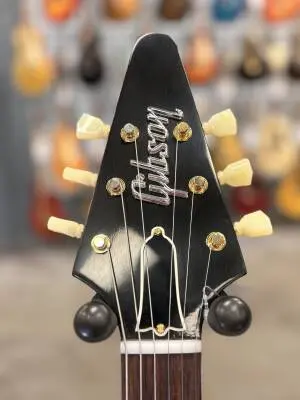 Gibson Custom Shop Flying V Silverburst 2