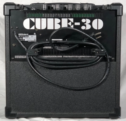 ROLAND CUBE 30 2