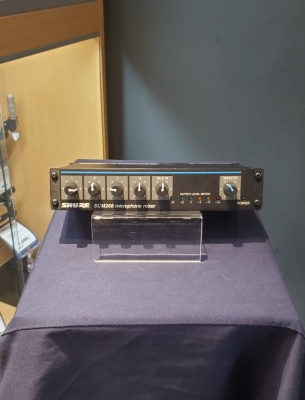 SHURE - SCM268