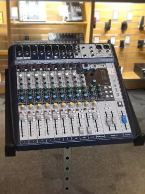 Soundcraft - SIGNATURE 12