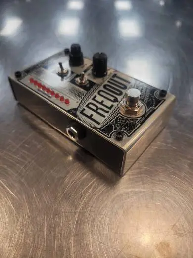 Digitech - FREQOUT 2