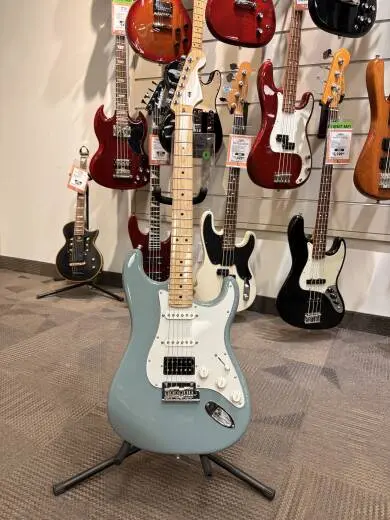 Fender - 011-3012-748