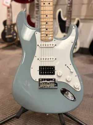 Fender - 011-3012-748 2