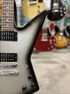 Gibson 80's Explorer Silverburst 2