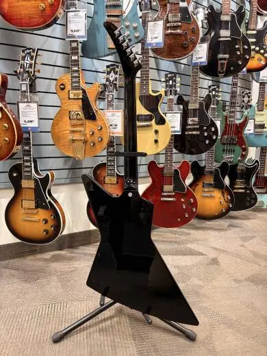 Gibson 80's Explorer Silverburst 2