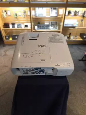 Epson - POWERLITE 2247U 2