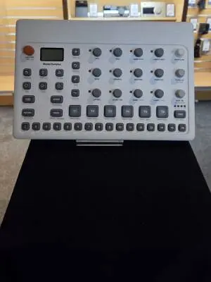 Elektron - MODEL:SAMPLES