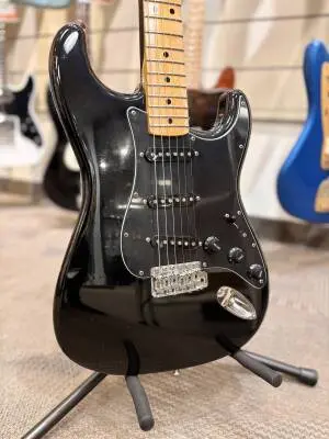 1977 Fender Stratocaster 2