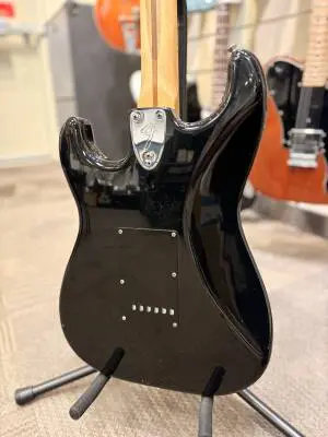 1977 Fender Stratocaster 2