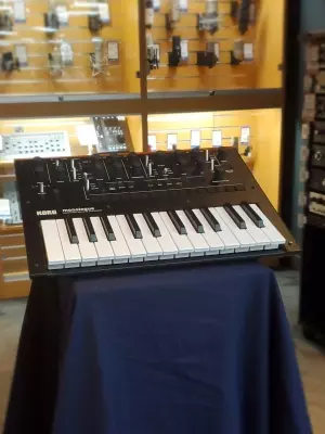Korg - MONOLOGUEBK