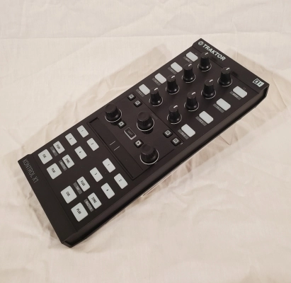 Native Instruments - TRAKTOR X1 MKII 2