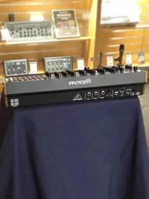 Behringer - PROTON 2