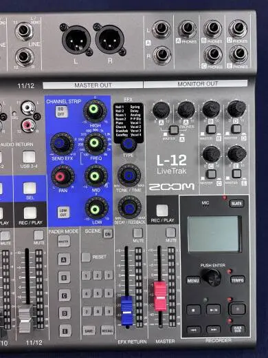 Zoom - LIVETRAK L-12 2
