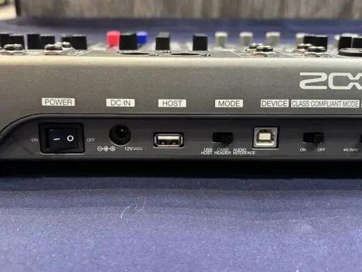 Zoom - LIVETRAK L-12 2