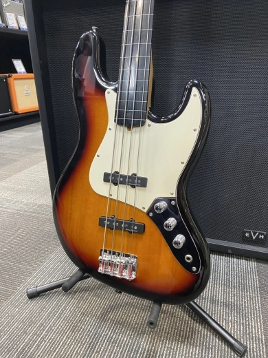 Squier - Fretless 2