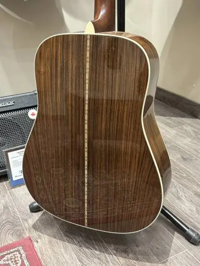 Martin Guitars - D-28 2017 2