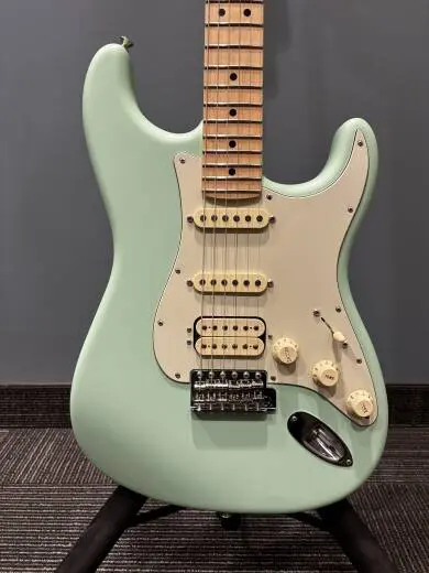 Fender - 011-4922-357 2