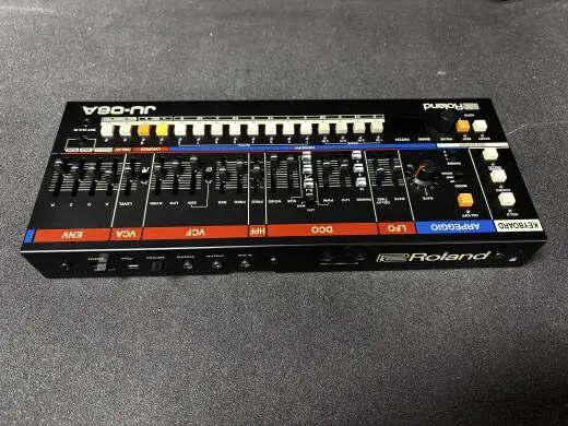 Roland - JU-06A JUNO Synthesizer 2
