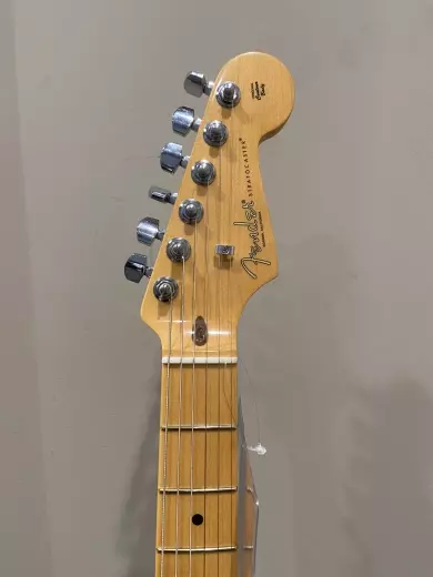 Fender - 011-3902-718 3