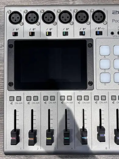 Zoom - PODTRAK P8 2