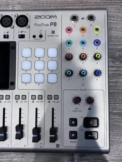 Zoom - PODTRAK P8 2