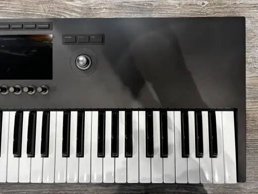 Native Instruments - KONTROL S61 MK3 2