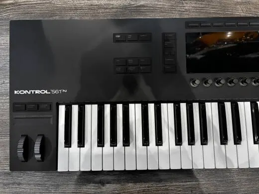 Native Instruments - KONTROL S61 MK3 2