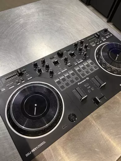 Pioneer DJ - DDJ-REV1 2