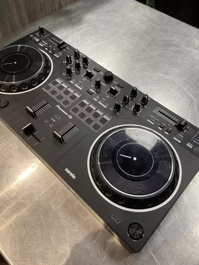 Pioneer DJ - DDJ-REV1 3