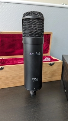 ART Pro Audio - T4 Tube Mic