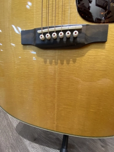 Martin Guitars - HD-28 V18 2