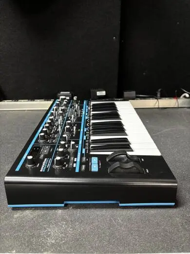 Novation - BASS STATION II 2