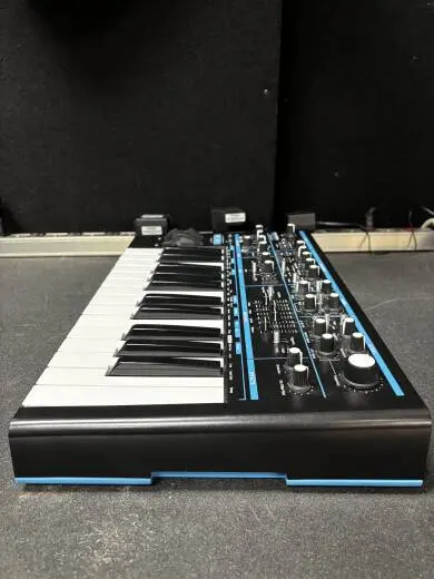 Novation - BASS STATION II 2