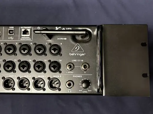 Behringer - XR18 2