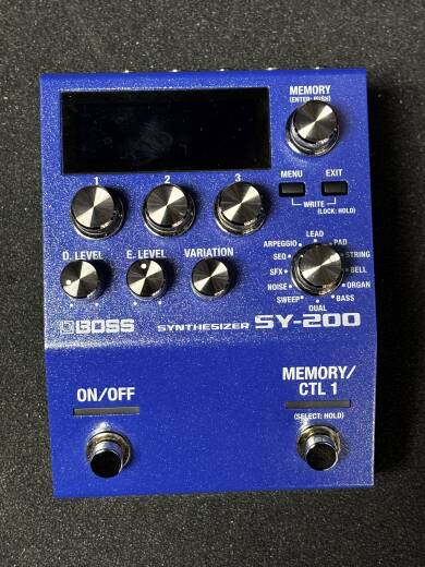 BOSS SY-200 Guitar Synthesizer | Long & McQuade