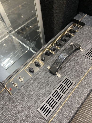 Store Special Product - Vox - AC15C1