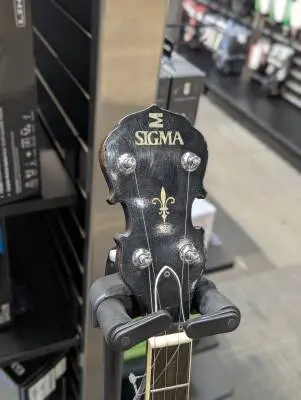 Sigma 5-String Banjo 2