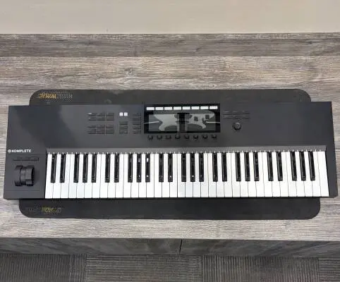 Native Instruments - KONTROL S61 MK2