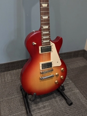 Gibson - LP Tribute Satin Cherry Burst 2