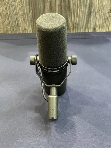Shure - SM7B 2