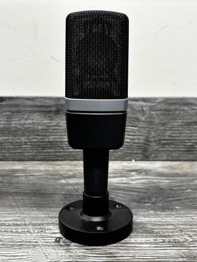AKG C214 - Cardioid Condenser | Long & McQuade